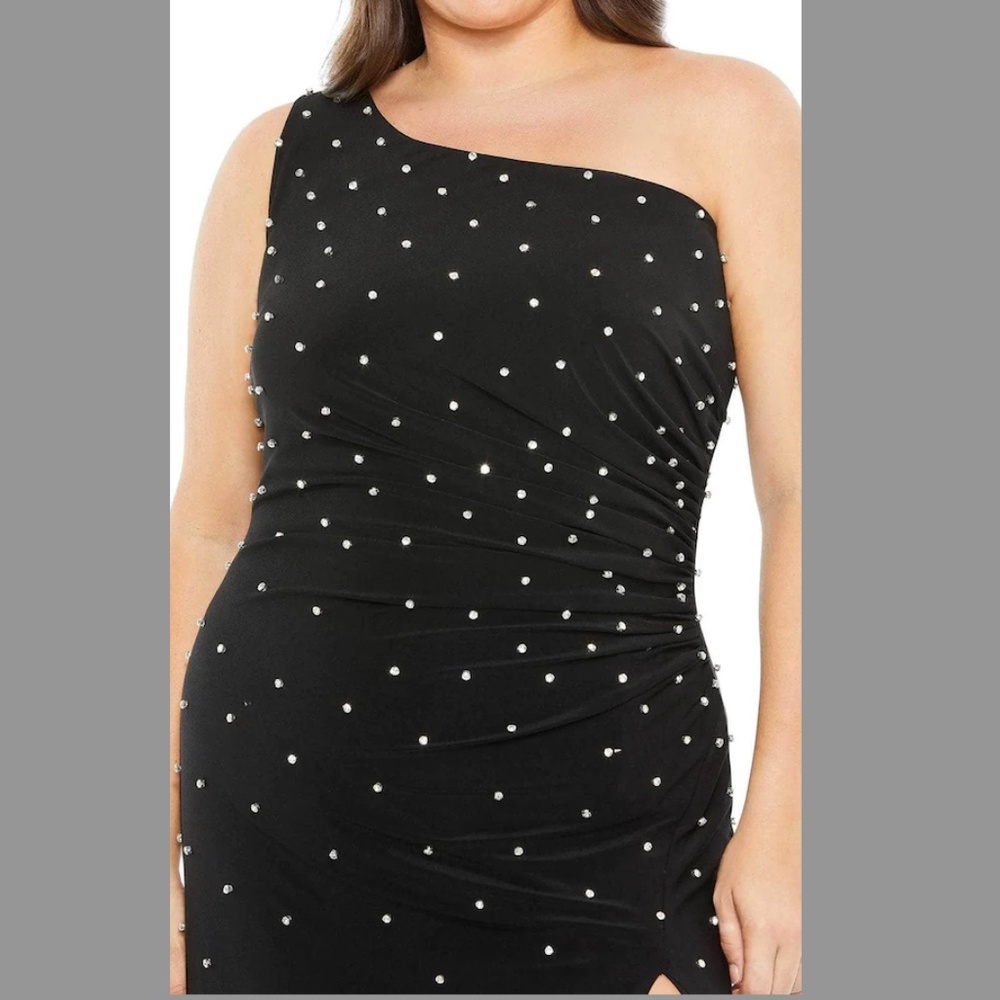 Mac Duggal 68130 - One Sleeve Rhinestone Plus Size Prom/Wedding Guest Dress - Picture 3 of 7